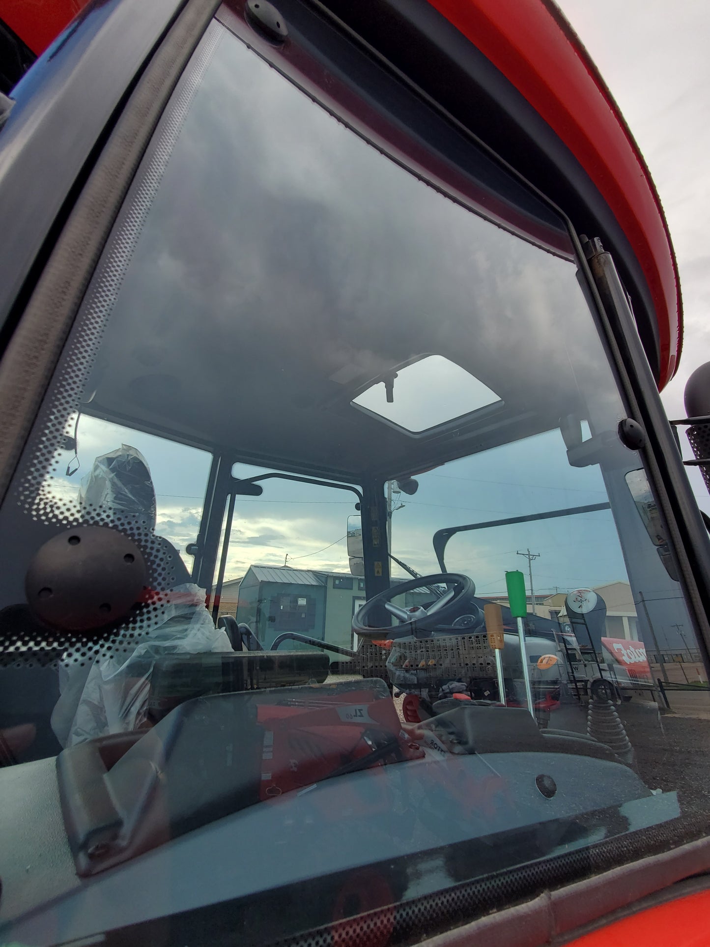 Zetor M85HP Power Shuttle, Powershift CAB Tractor