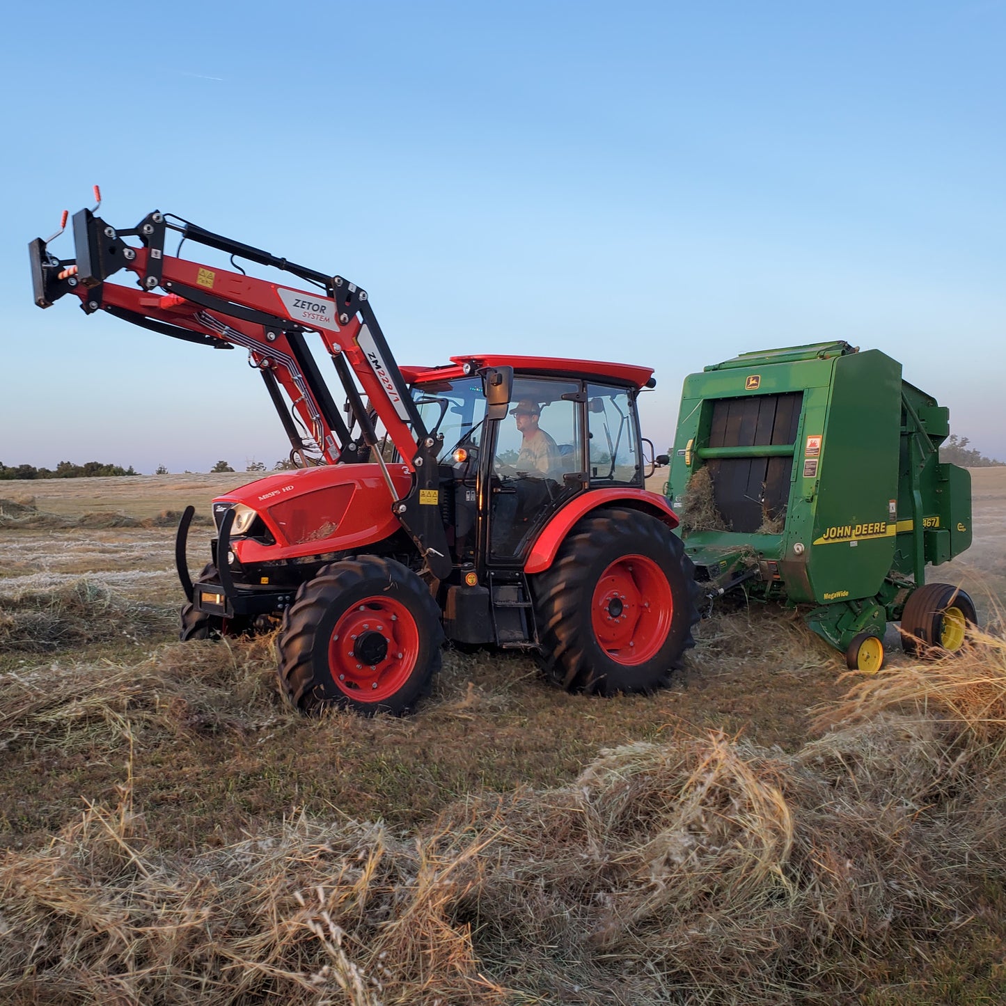 Zetor M85HP Power Shuttle, Powershift CAB Tractor DEMO UNIT