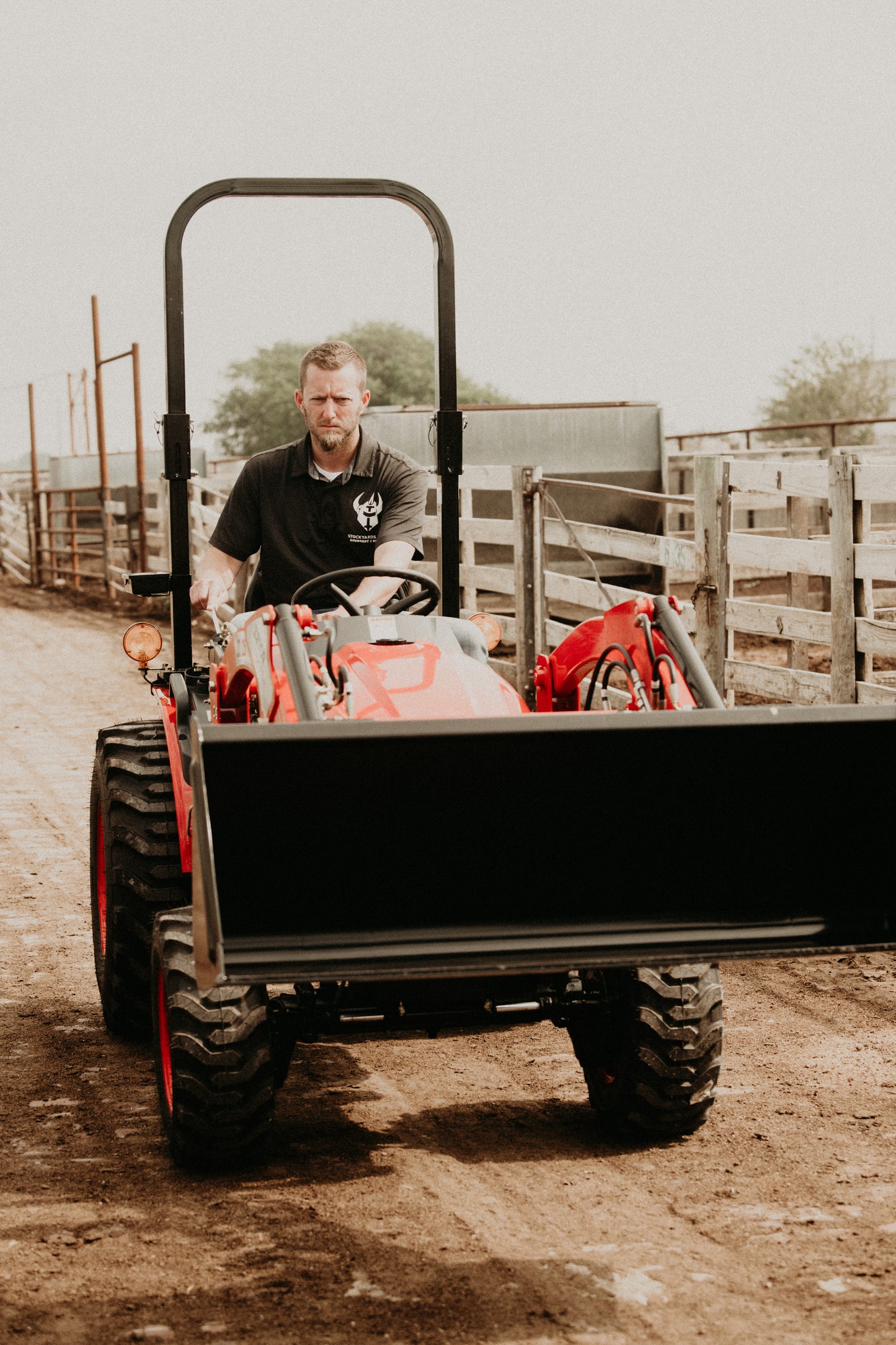 Zetor M25HP Hydrostatic Tractor and Loader